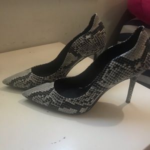SNAKE SKIN HEELS